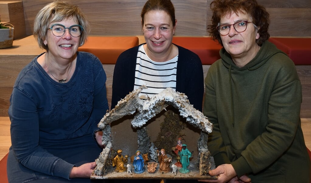 vlnr. Lianne van Asperdt (AW4D), Esther Hendriks (Gehurterbij) en Thea vd laar (Zonhove)