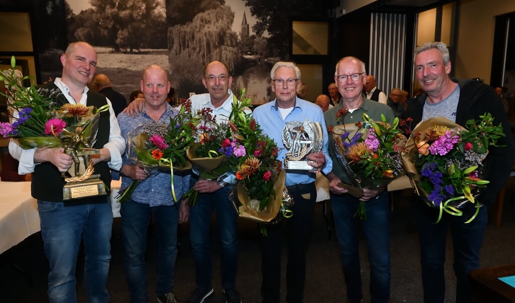 V.l.n.r.: Frank Junier, Harrie Meulendijks, Jan Donkers, Jan van Lieshout,Peter van Deursen en Marcel Vercoelen