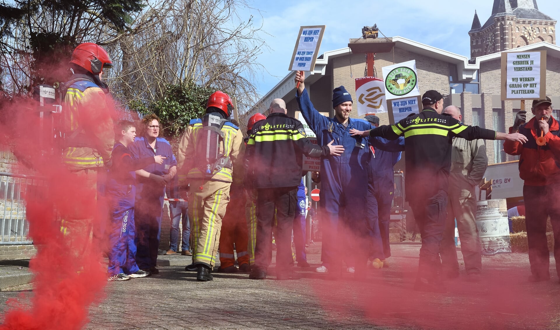 De vaardigheidstoets werd dit jaar georganiseerd door de vrijwillige brandweer van Son en Breugel