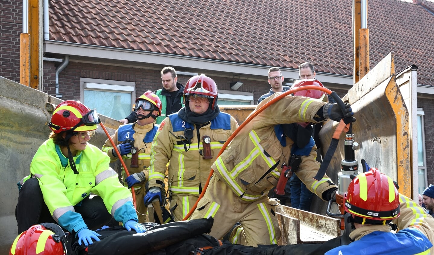De vaardigheidstoets werd dit jaar georganiseerd door de vrijwillige brandweer van Son en Breugel