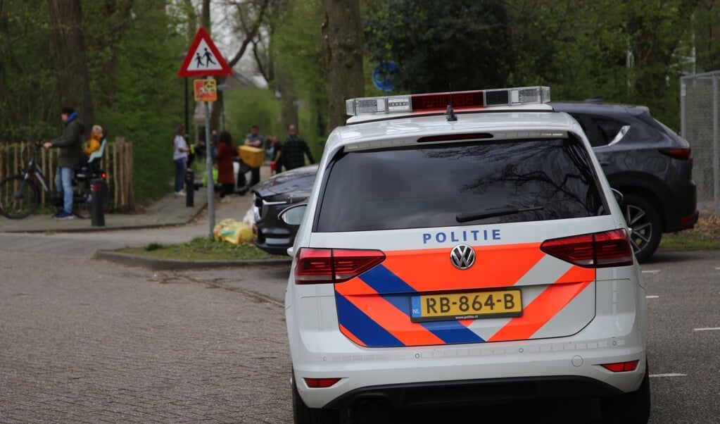 Politie Bezorgd Pizza’s Na Botsing Van Pizzabezorger Op De Van Gentlaan ...