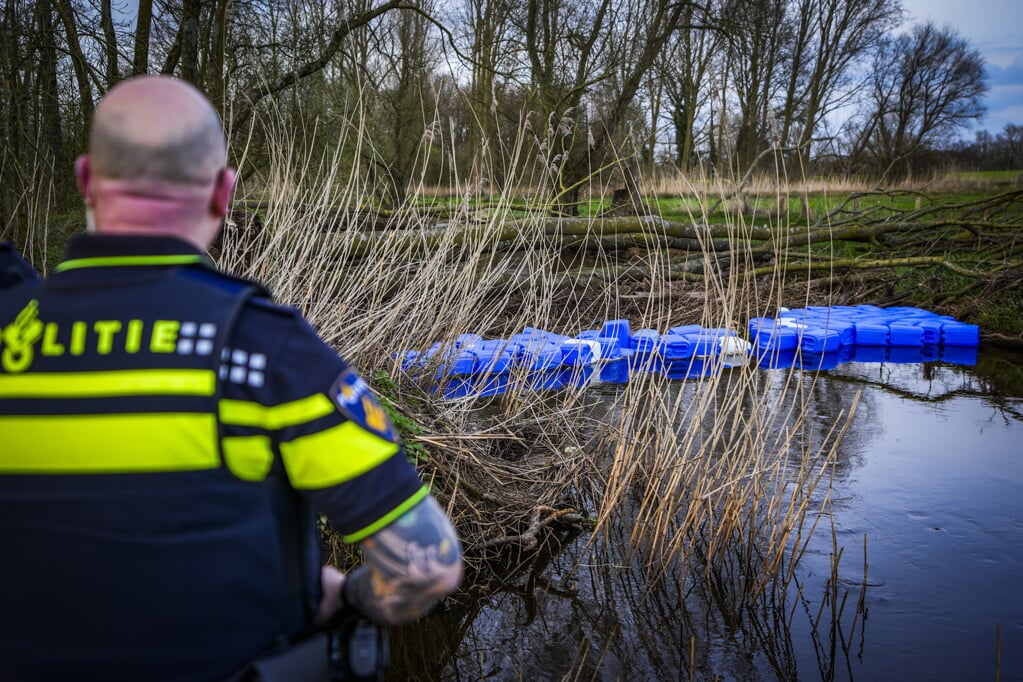 Flinke-drugsdumping-in-de-Dommel-bij-Eindhoven