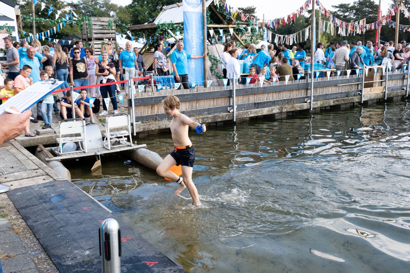 De finish van Swim to Fight Cancer