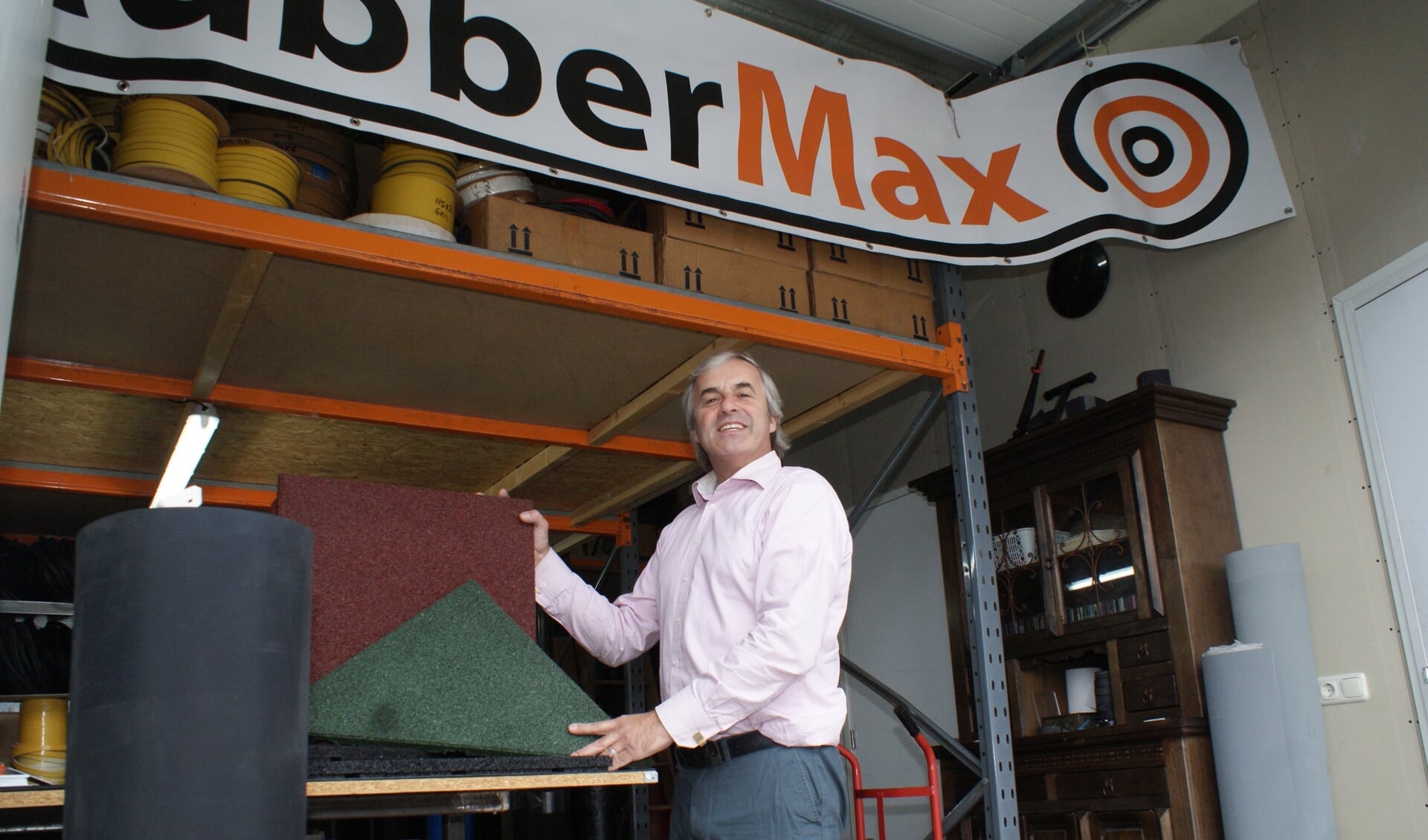 Max de Graaf van RubberMax is gespecialiseerd in rubberen vloeren, matten, profielen en nog veel meer. Foto: VSK