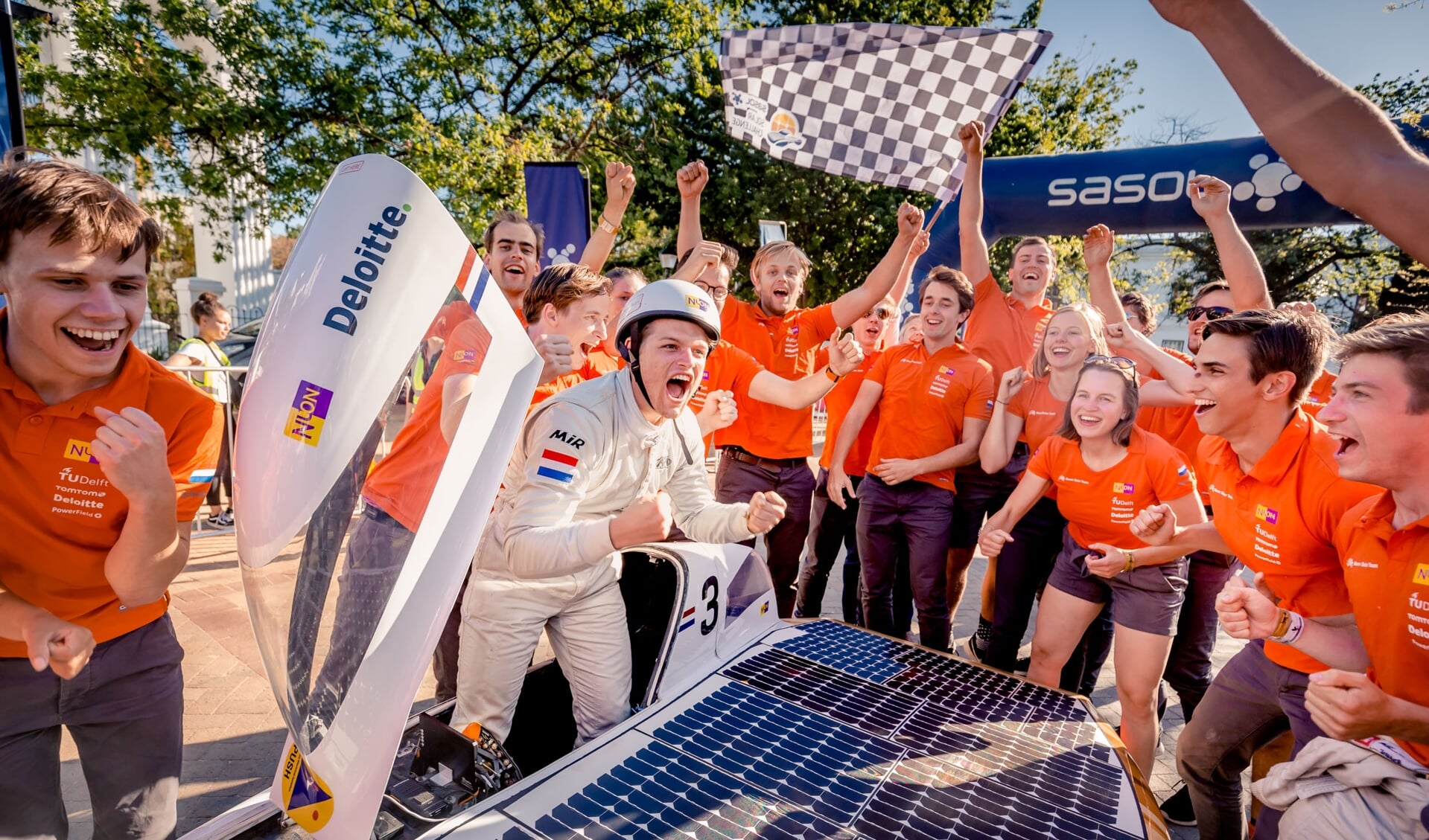 Nuna9s gaat als eerste over de finish van de Sasol Solar Challenge