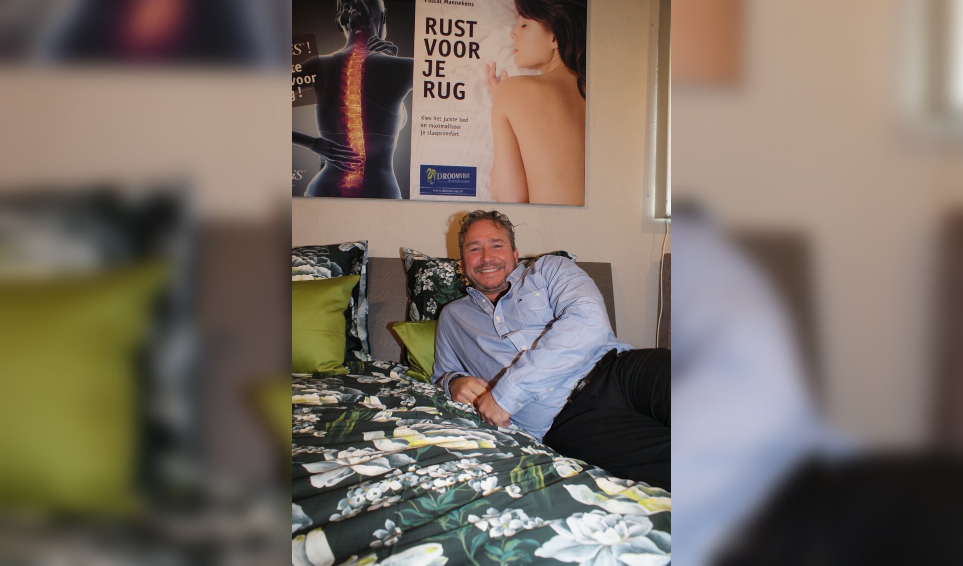 Wat is een goed bed? 'Dat is voor iedereen anders', zegt Jørgen Lammerding van Droomvisie. Klanten kunnen de bedden uitproberen in de winkel van de vijf sterren bedspecialist. Foto: VSK