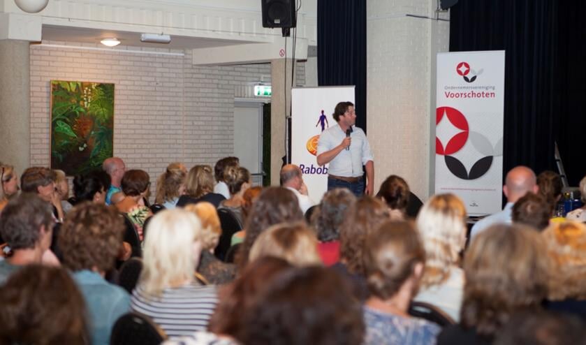 De Zorgtafels van 10 april en 29 mei (foto) krijgen een vervolg in de vorm van een taskforce die een doorlopende samenwerking tussen alle Voorschotense zorgondernemers moet voorbereiden. Foto: OVV