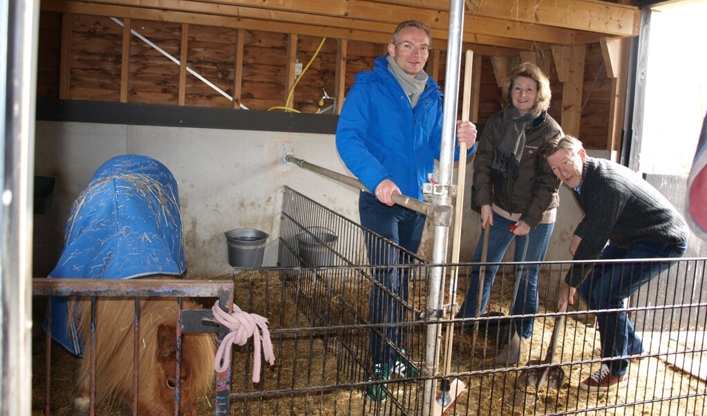 De boerderij moet klaar zijn voordat binnenkort de lammetjes en geitjes worden geboren. Foto: VSK