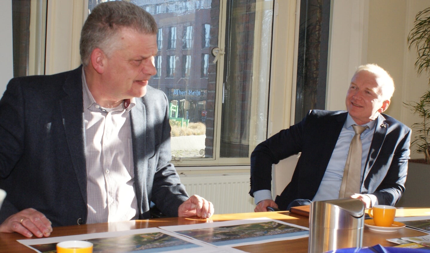 Wethouder Daan Binnendijk (l) en wethouder Robert Strijk van Leiden. Foto: VSK