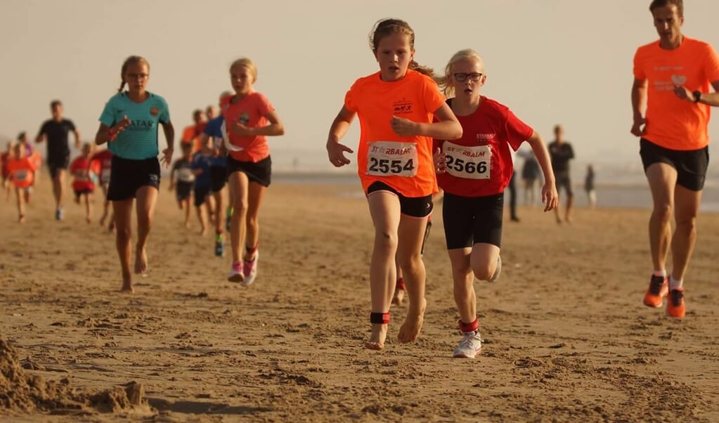 Femke heeft in haar leeftijdscategorie het Strandlopen gewonnen. Foto: pr 