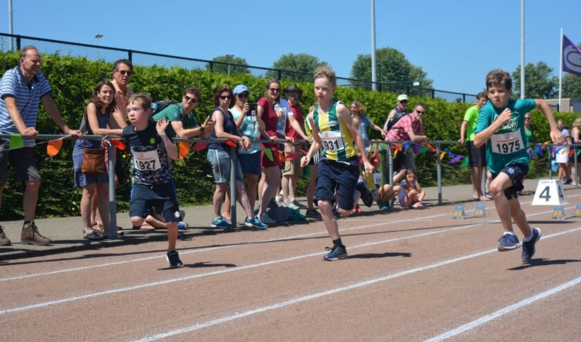 De eerder uitgestelde clubkampioenschappen van Voorschoten 97 atletiek, werden afgelopen zaterdag gehouden. Tekst en foto: Mathieu Hilgersom