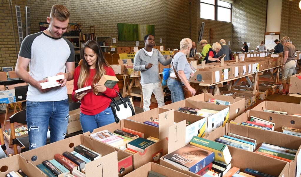 Amnesty boekenmarkt in Voorschoten weer goed bezocht (foto PR)