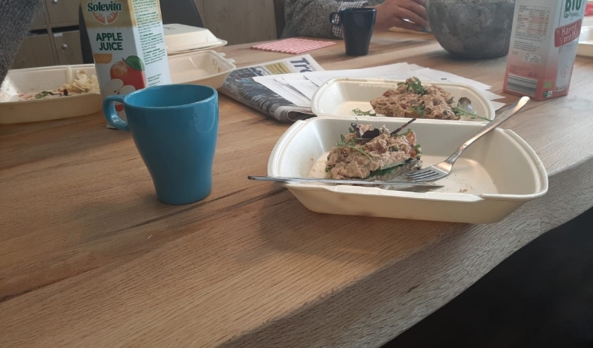 Lunch van Het Wapen van Voorschoten voor de leerkrachten van de Fortgensschool. Foto: PR
