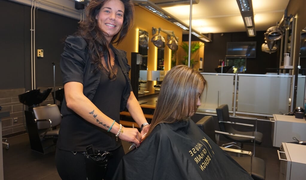 House of Hair Design van Nanda Olsthoorn en haar team draait weer op volle toeren. Foto: VSK