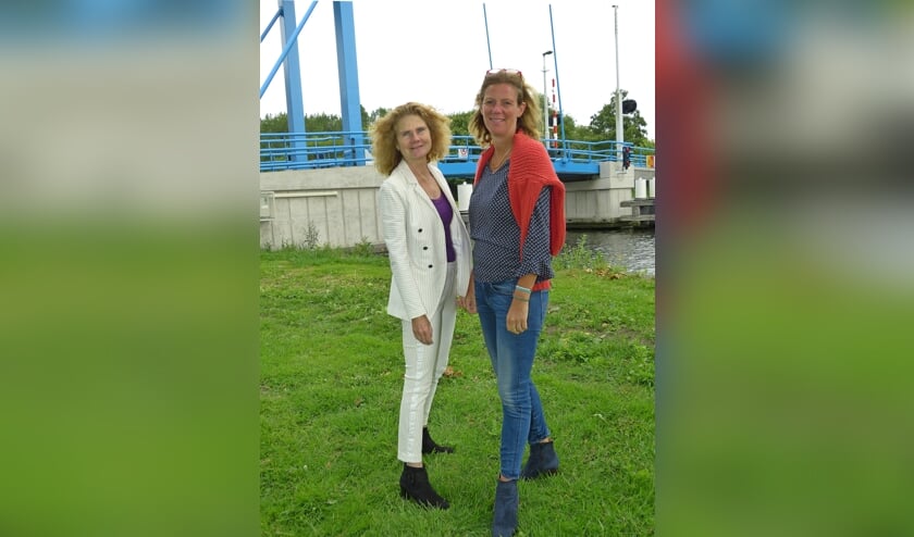 <p>VLS fractievoorzitter Marleen Persoon en raadslid Esmée van Herk</p>