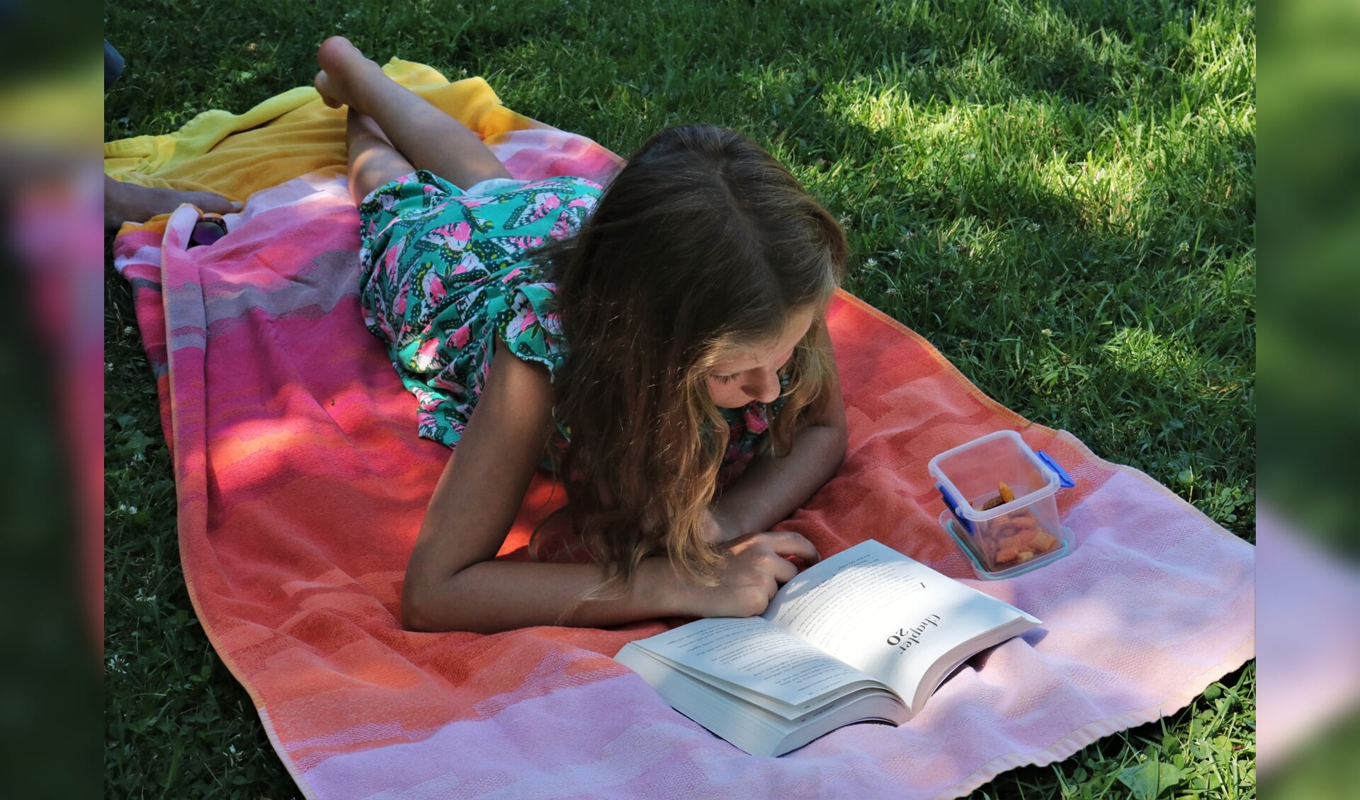 Lekker lang lezen met het zomerleesprogramma van de bibliotheek. Foto: bibliotheek Voorschoten 