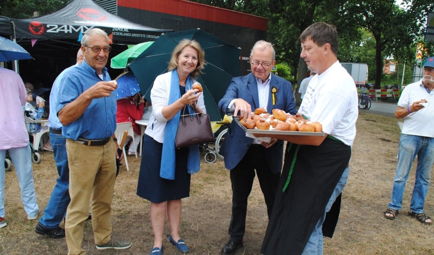 Dit jaar geen oliebollen op de kermis maar wel op de Voorstraat!