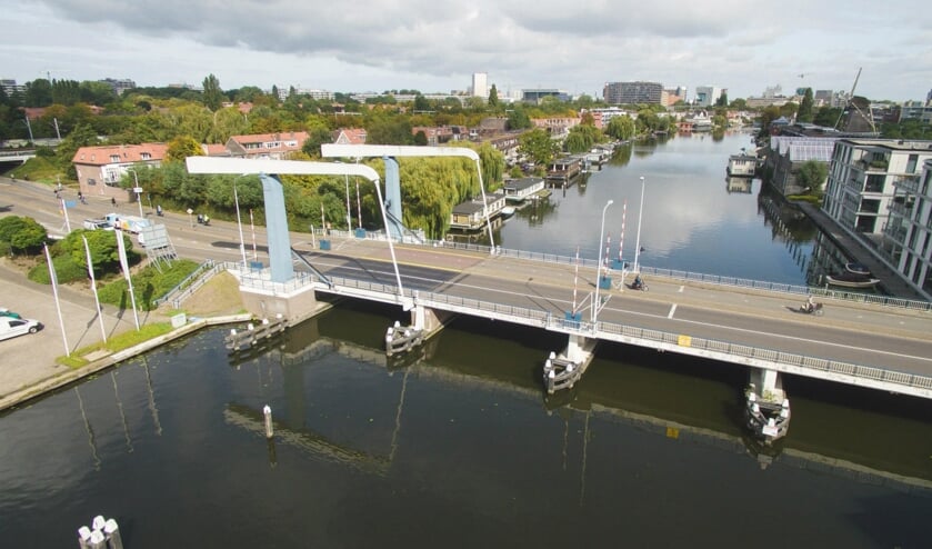 De Churchillbrug vrijdag 11 september na 11.00 uur weer open. Foto: gemeente Leiden