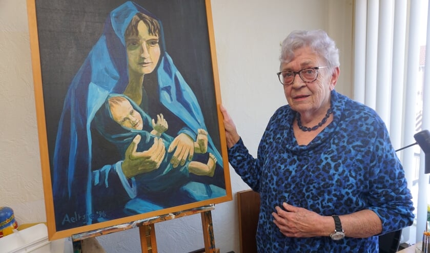 <p>Voorschotense Aeltsje Sierksma doet haar verhaal in het boek 'Afstandsmoeders'. </p>