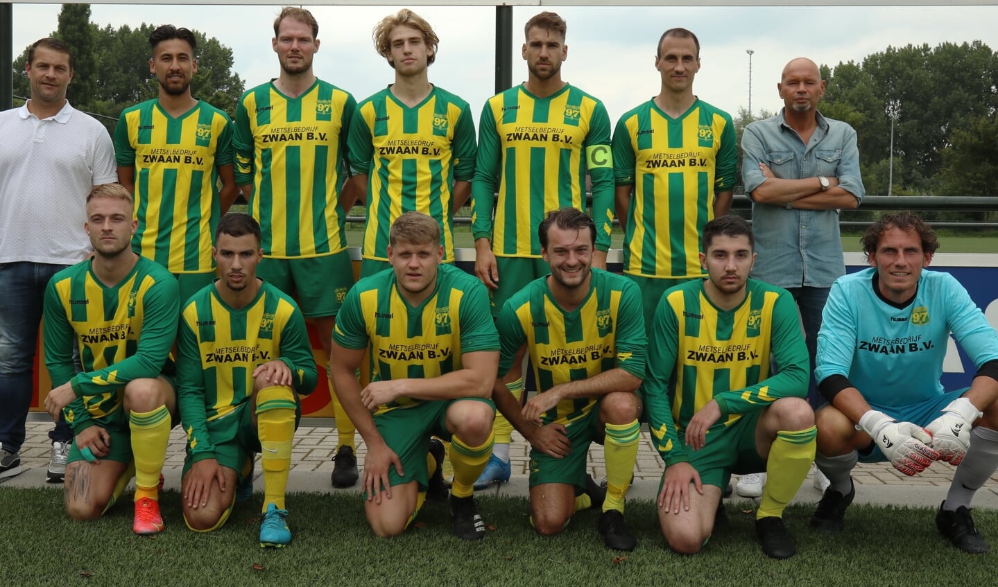 Het nieuwe zaterdag 1 elftal van Voorschoten ’97 