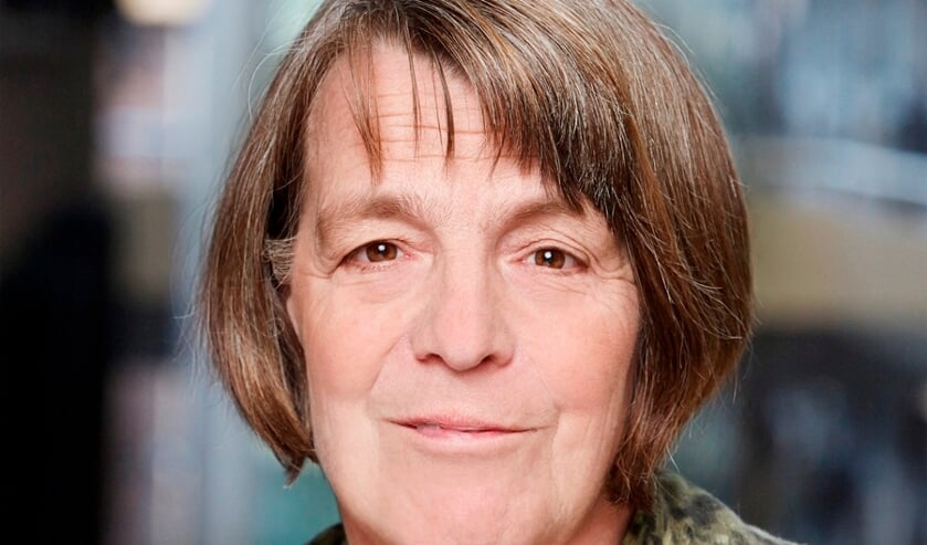 <p>Helma Neppérus bekijkt de lokale politiek en de Voorschotense samenleving. Foto: Nick van Ormondt </p>