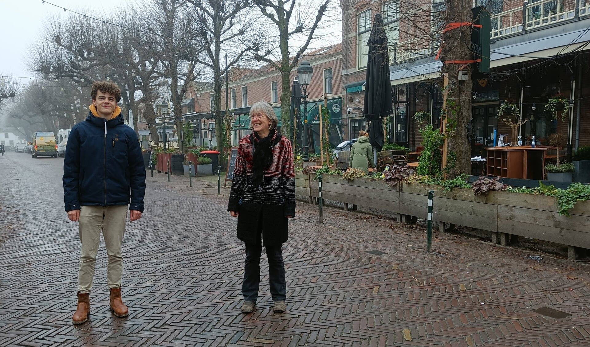 Kay van der Hoop (l) en Jolien Schroot van D66