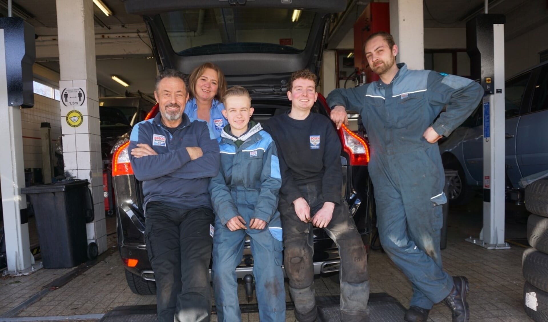Aan het team van Garage Duivenvoorde aan het Gerard Douwplantsoen in Voorschoten kun je het onderhoud van je auto toevertrouwen.