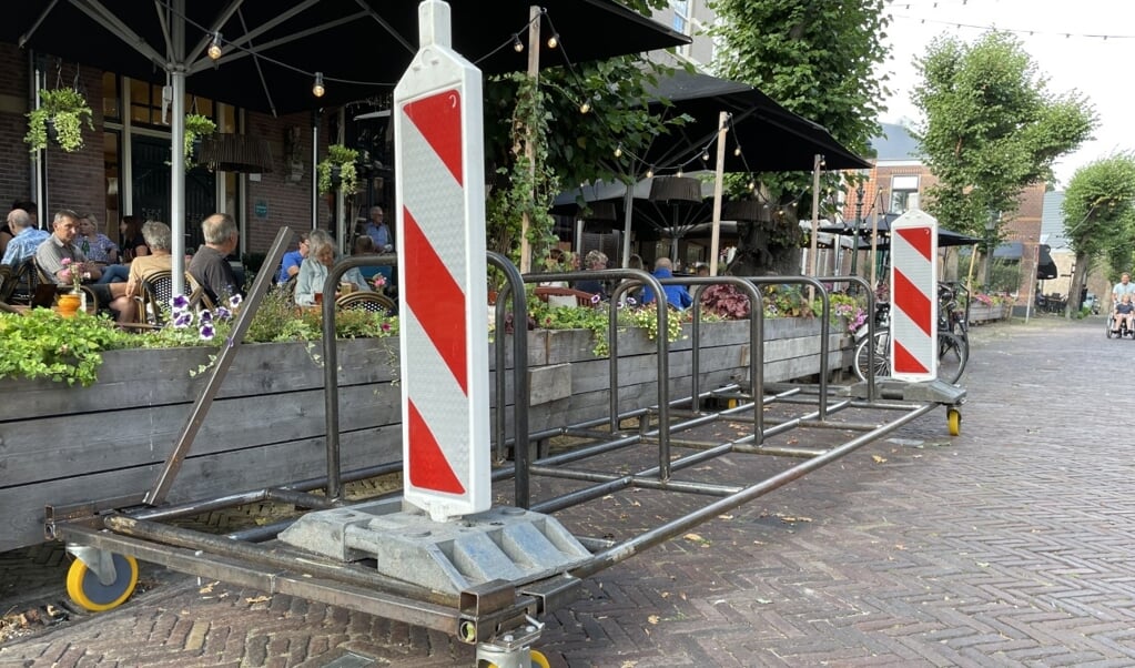 Een bijzonder apparaat in de Voorstraat maar wat is het?? 