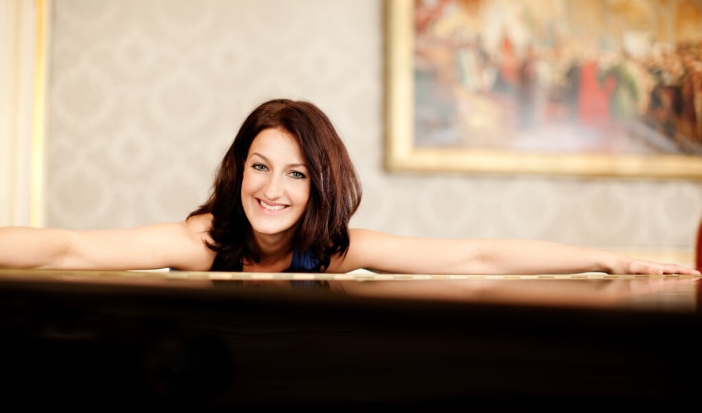 Clara Biermasz geeft op 7 september een pianorecital op Kasteel Duivenvoorde. 