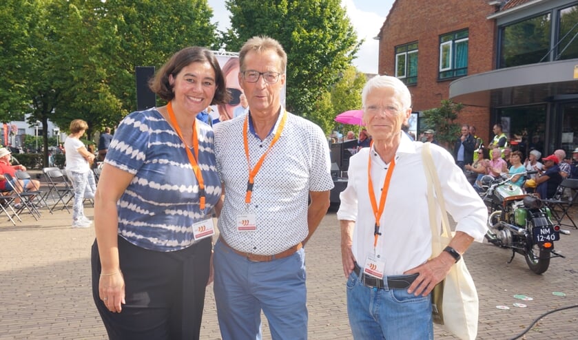 Het bestuur van Het Weekend, vlnr Graciela Duran, Jos Pinkse en Peter Prein