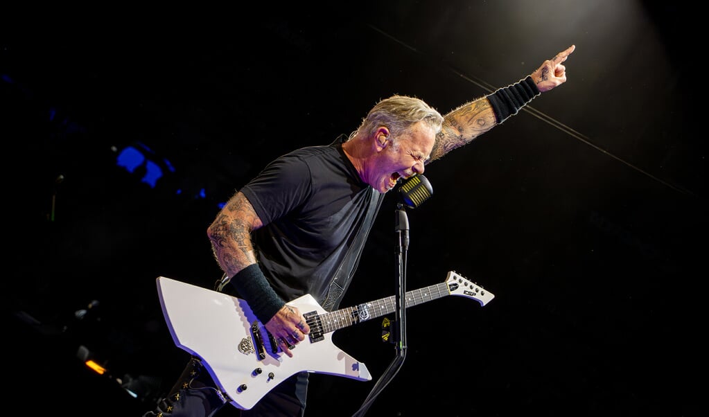 Bioskop membuka musim dengan musik live dari Metallica dan Berliner Philharmonic