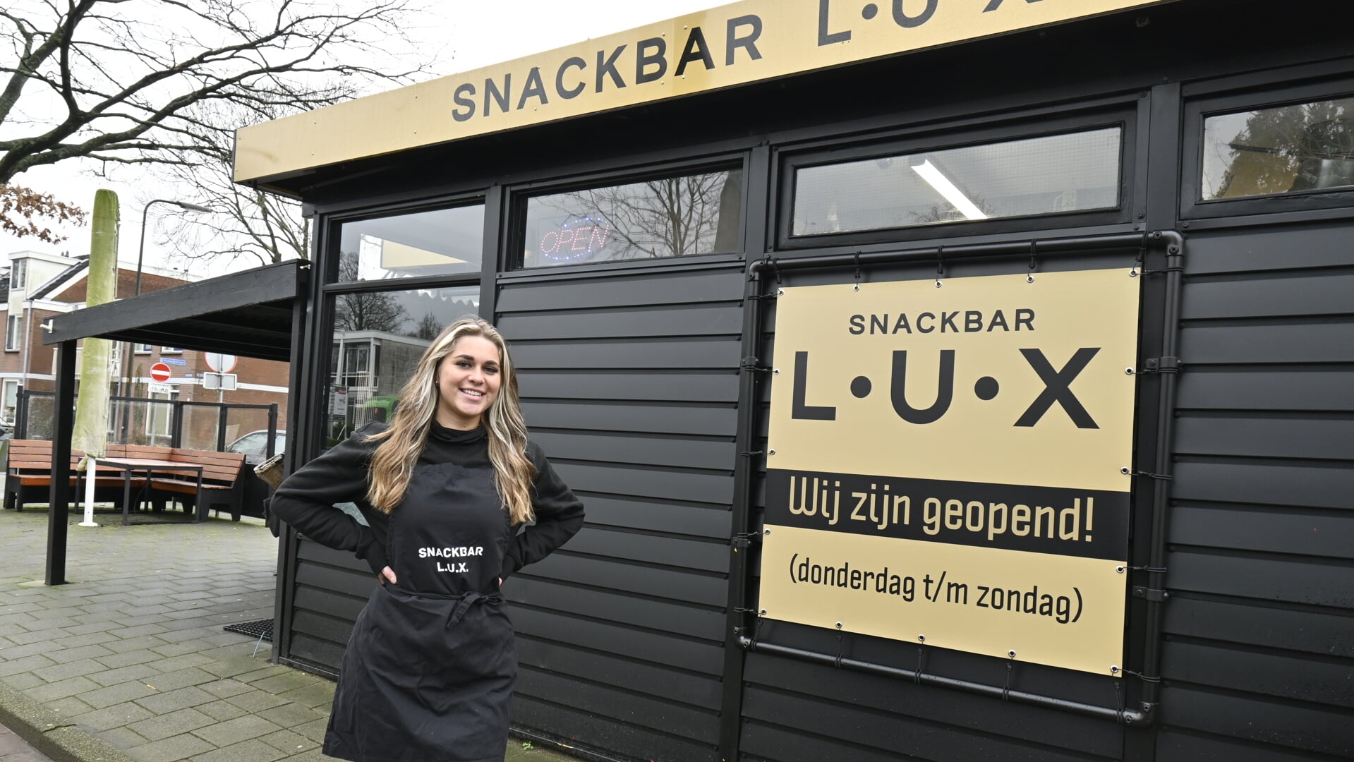 Sam Juffermans nam begin februari Snackbar Jos aan de Leidseweg over en startte Snackbar LUX. Foto: VSK