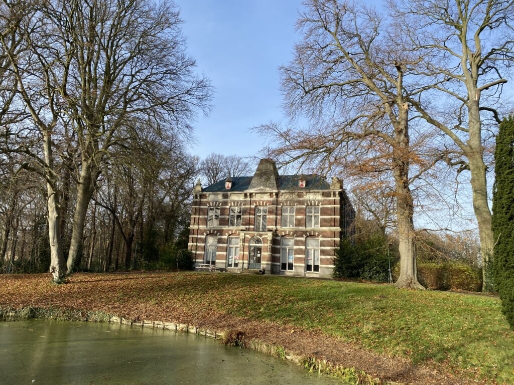 Over voormalige klooster Beresteijn is wellicht al meer dan dertig jaar gepraat maar onlangs is de verkoop gestart van de woningen. Foto: VSK