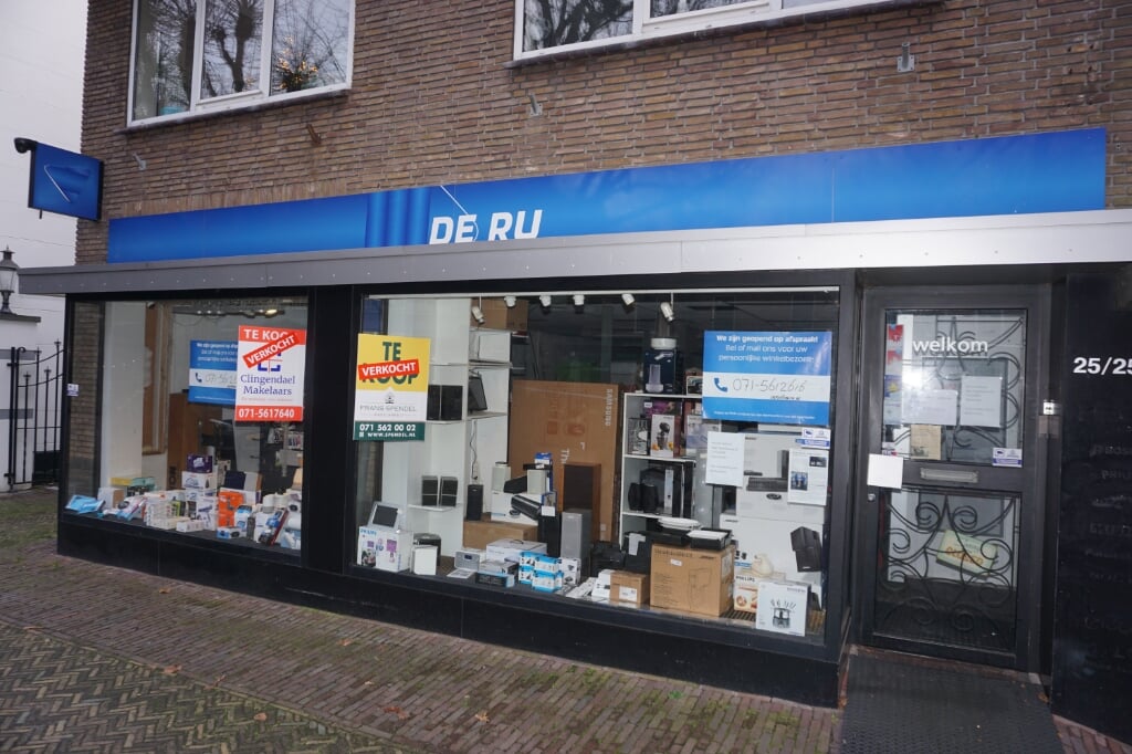 De laatste koopjes uit de etalage aan de Voorstraat zijn nog tot eind van dit jaar te scoren. Foto: VSK