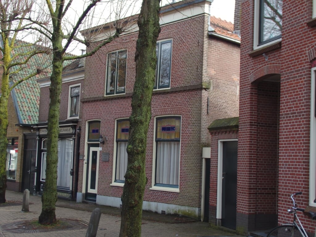 Voorstraat 27, op 3 september is het 77 jaar geleden dat de aanslag op Bertus van Aken plaatsvond.