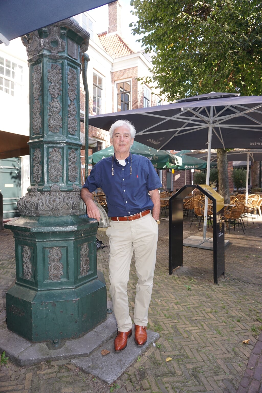 Floris van Gulick woont sinds 1989 met veel plezier in Voorschoten. Hij is voorzitter van de Voedselbank en de Speel-o-theek. Daarnaast zijn racefietsen en golf belangrijke hobby's en wandelt hij graag. Foto: VSK