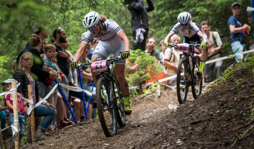 <p>Kerkhove en Terpstra genomineerd voor Zeeuwse sportvrouw</p>
