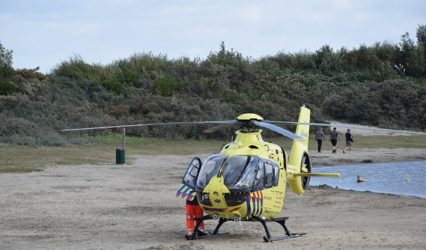 BRUINISSE - Zaterdagmorgen 22 augustus rond 11.20 uur heeft een incident plaatsgevonden aan de Hageweg in Bruinisse. De hulpdiensten werden groots ingezet voor een gewond kind. Het traumateam werd per helikopter ingevlogen om het ambulancepersoneel te ondersteunen. Het kind werd met de traumahelikopter overgebracht naar het ziekenhuis.