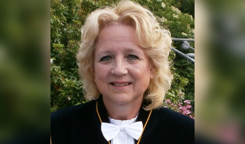 <p>Margo Lemsom</p>