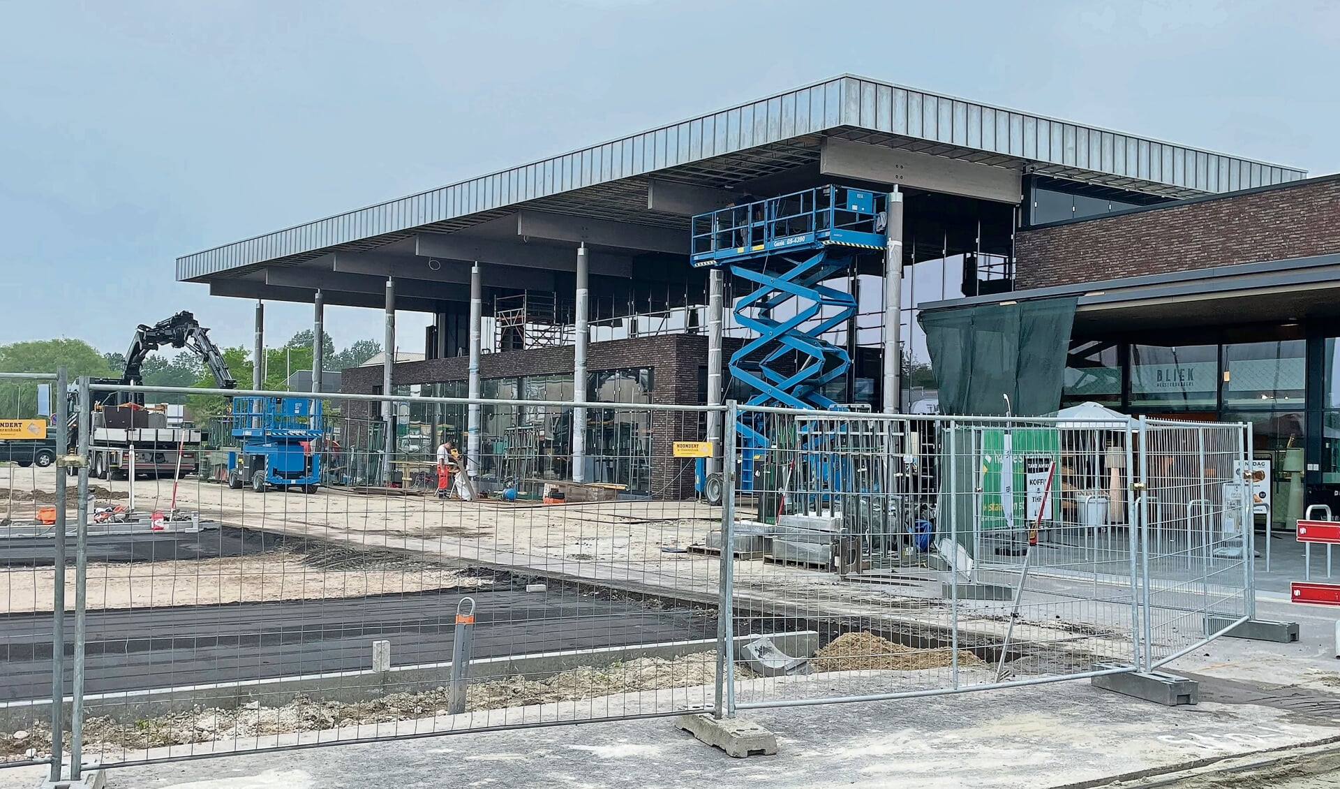 De bouw van de nieuwe Albert Heijn in Zierikzee verloopt zeer voorspoedig en gaat 2 augustus open.