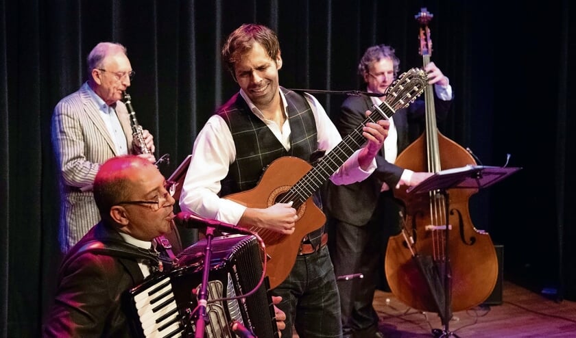 Het Balkanorkest onder leiding van Radomir Vasiljevic