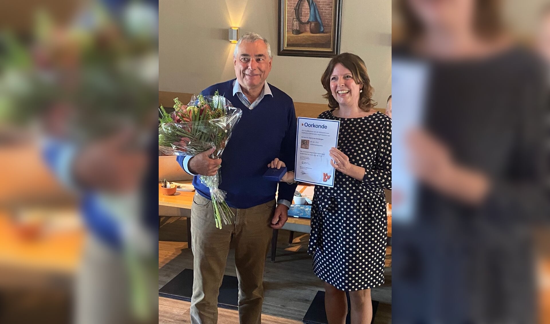 Plaquette Voor Twee VVD’ers - Wereldnieuws Uit Je Regio | Wereldregio