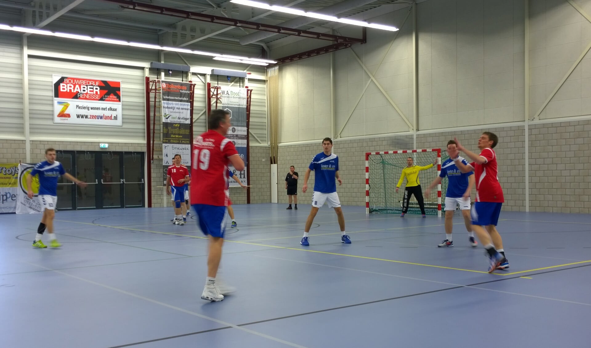 Handballers Delta Sport gehavend uit strijd tegen Helius