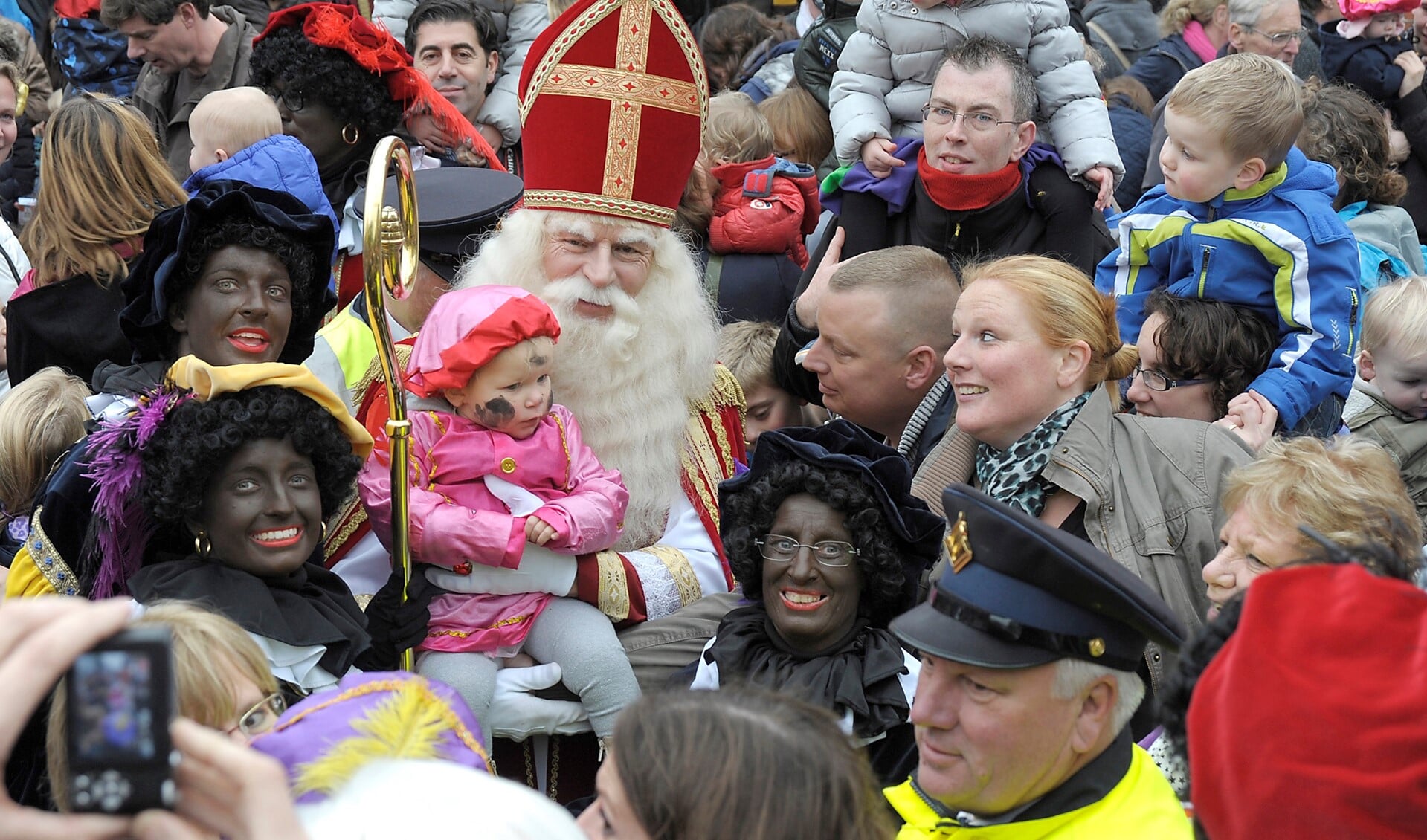 De aankomst van Sinterklaas (archieffoto Michel Groen).