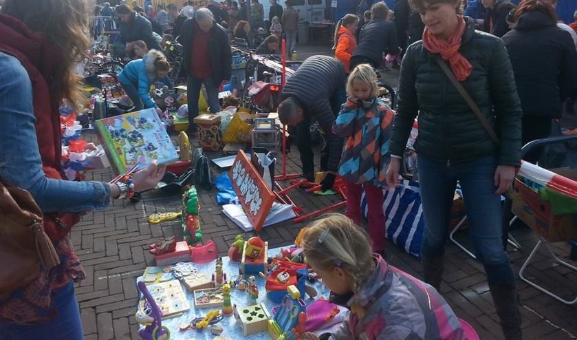 Rommelmarkten werden druk bezocht. Foto: OVP