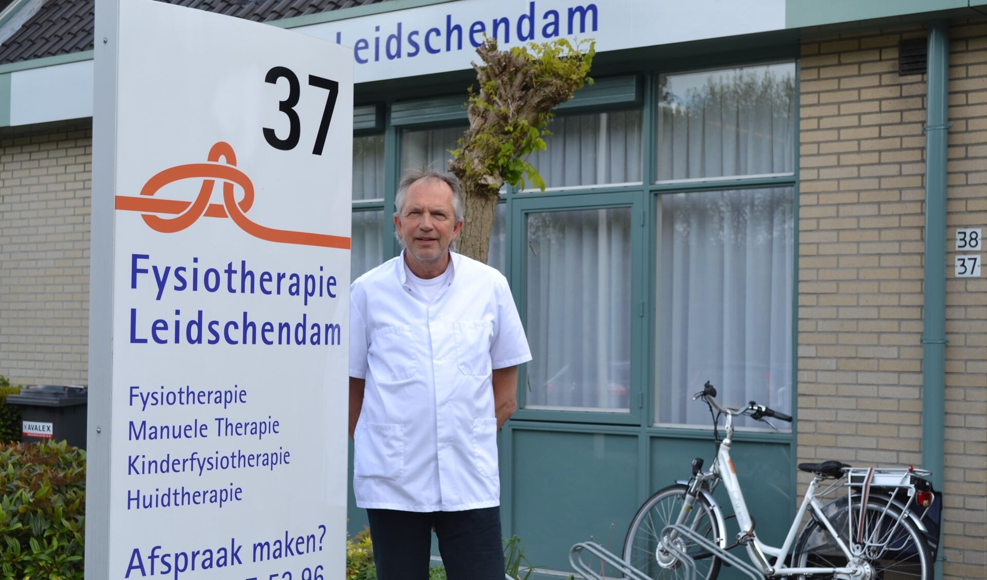 Ronald Lulofs, een van de drie maatschapsleden van Fysiotherapie Leidschendam, is voornamelijk werkzaam in de locatie aan de Vinkenborghlaan (foto: Inge Koot).