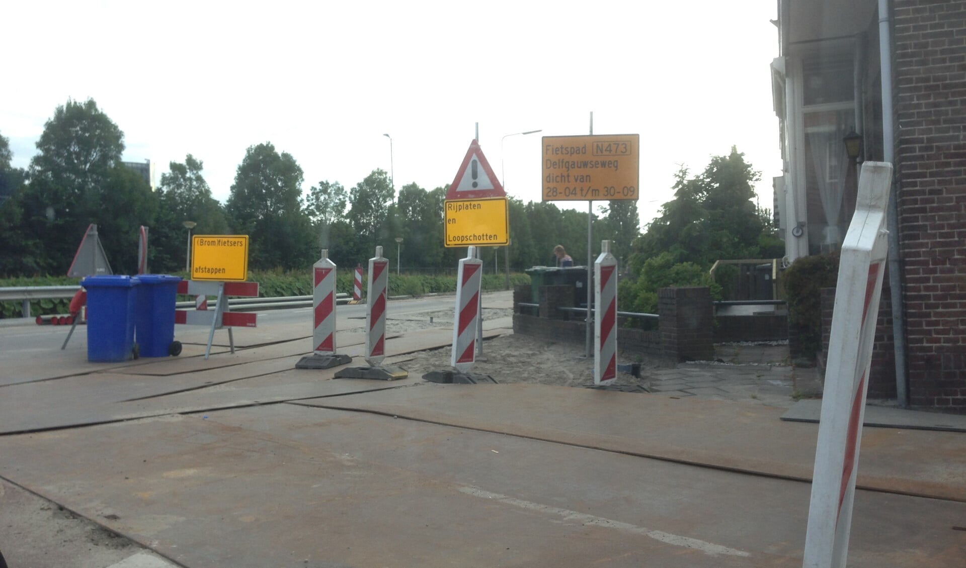 De Hoflaan wordt afgesloten voor verkeer. Foto: Martijn Mastenbroek