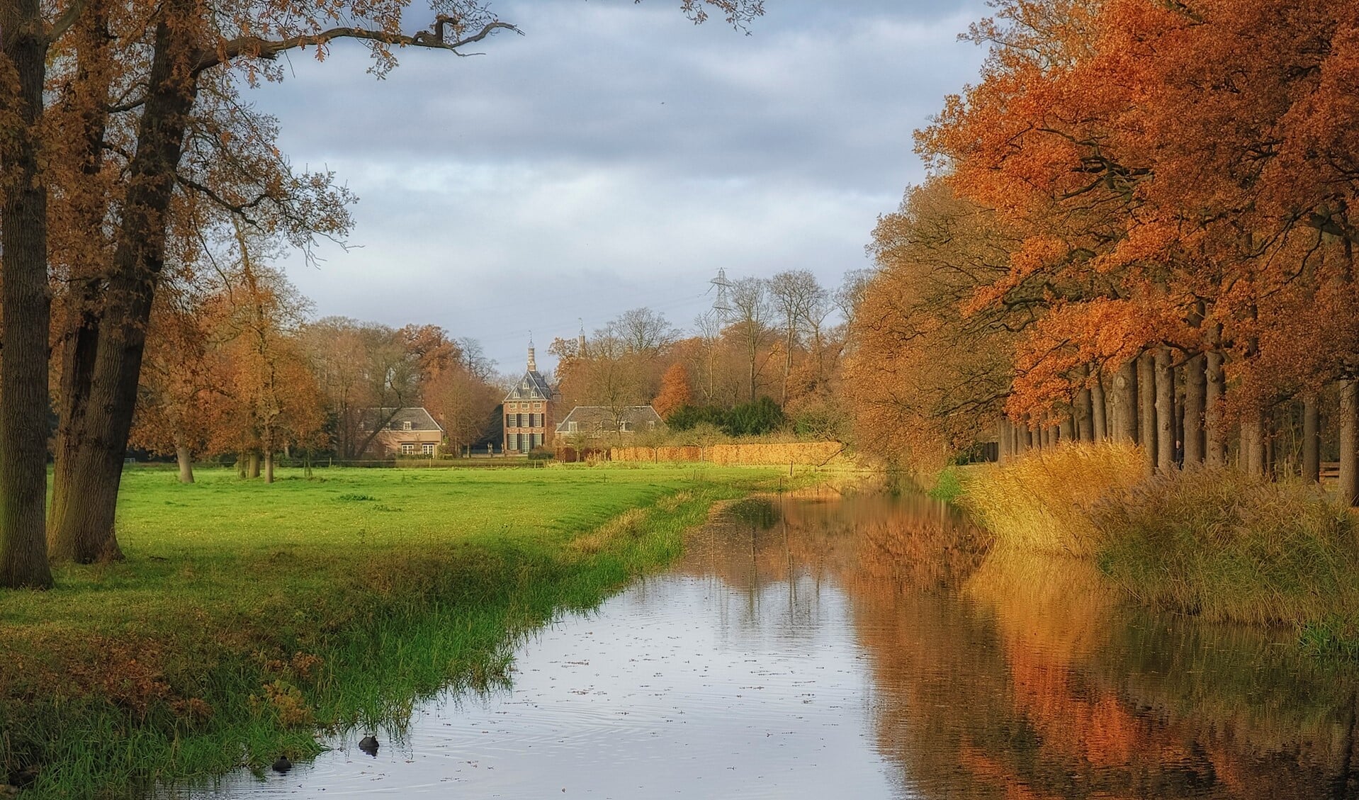 Landgoed Duivenvoorde in de hersfst (foto: J.H. Bakhuys).