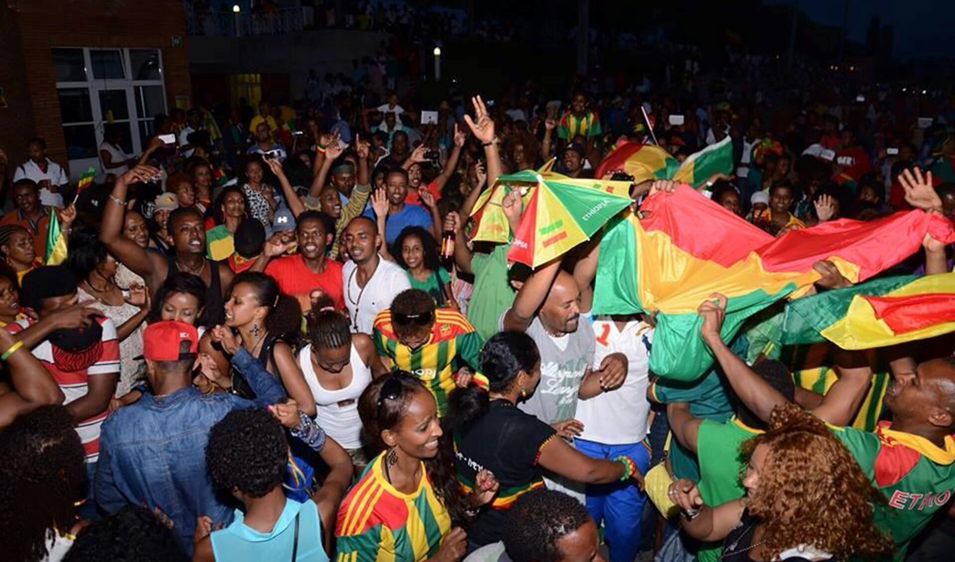 Groot feest tijdens een eerdere editie van het Ethiopische voetbaltoernooi (foto: ESCFE).