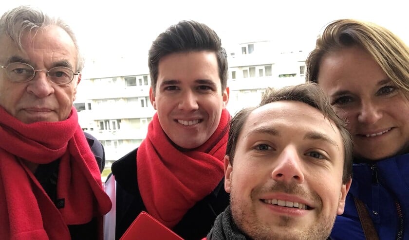 Van links naar rechts: PvdA'ers Coen van Hoogdalen, Matthijs Willemse-Jacobson, Jochem Streefkerk en Nadine Stemerdink (foto: pr PvdA).
